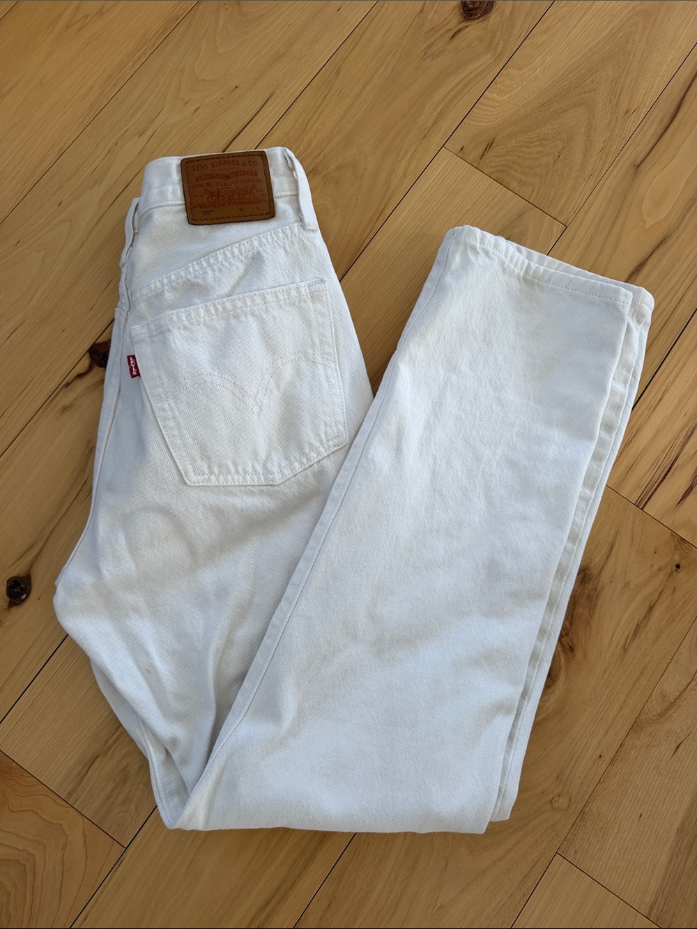 Levi’s White 501 Straight Leg Jeans Size 25